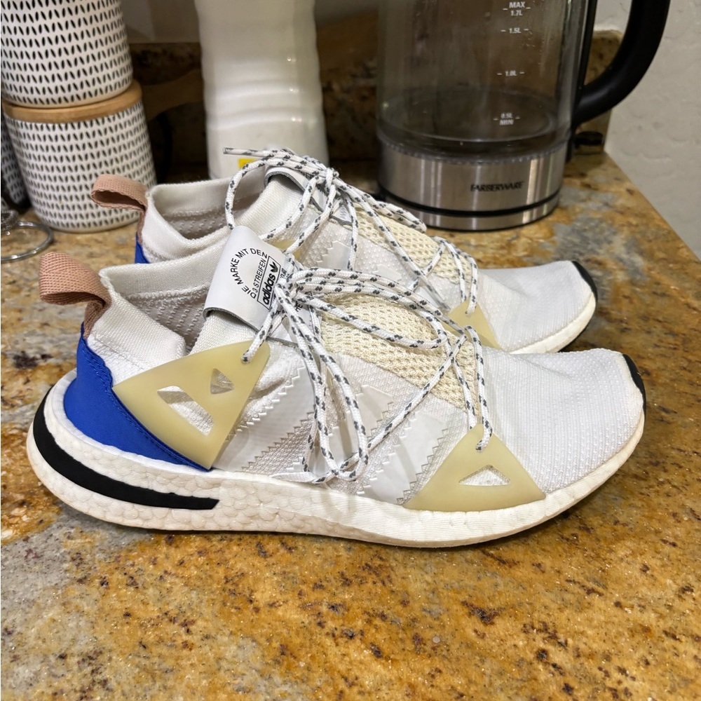 Adidas boost size 8.5